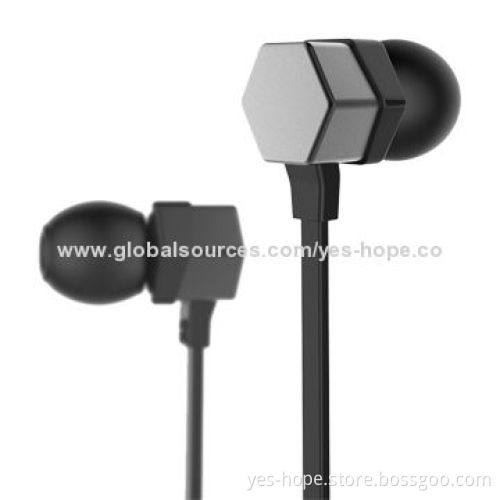 In-ear Stereo Sound Wired Metal Earphones with Microphone